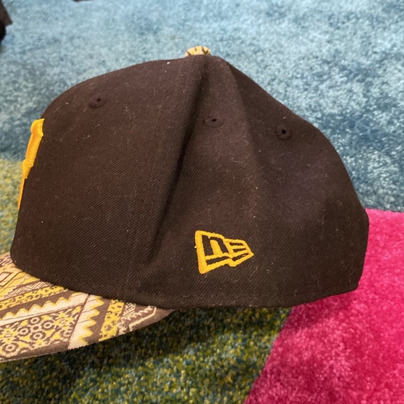 Fitted hat. - Picture 8 of 8